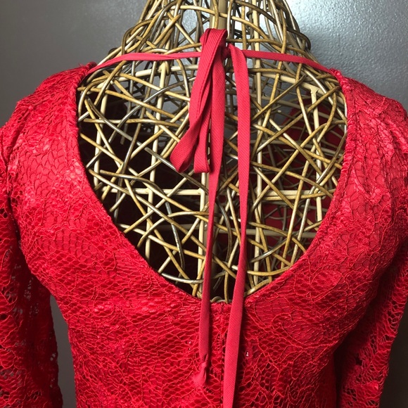 Xtraordinary Red Lace Dress With Lining Size Small - Picture 6 of 8
